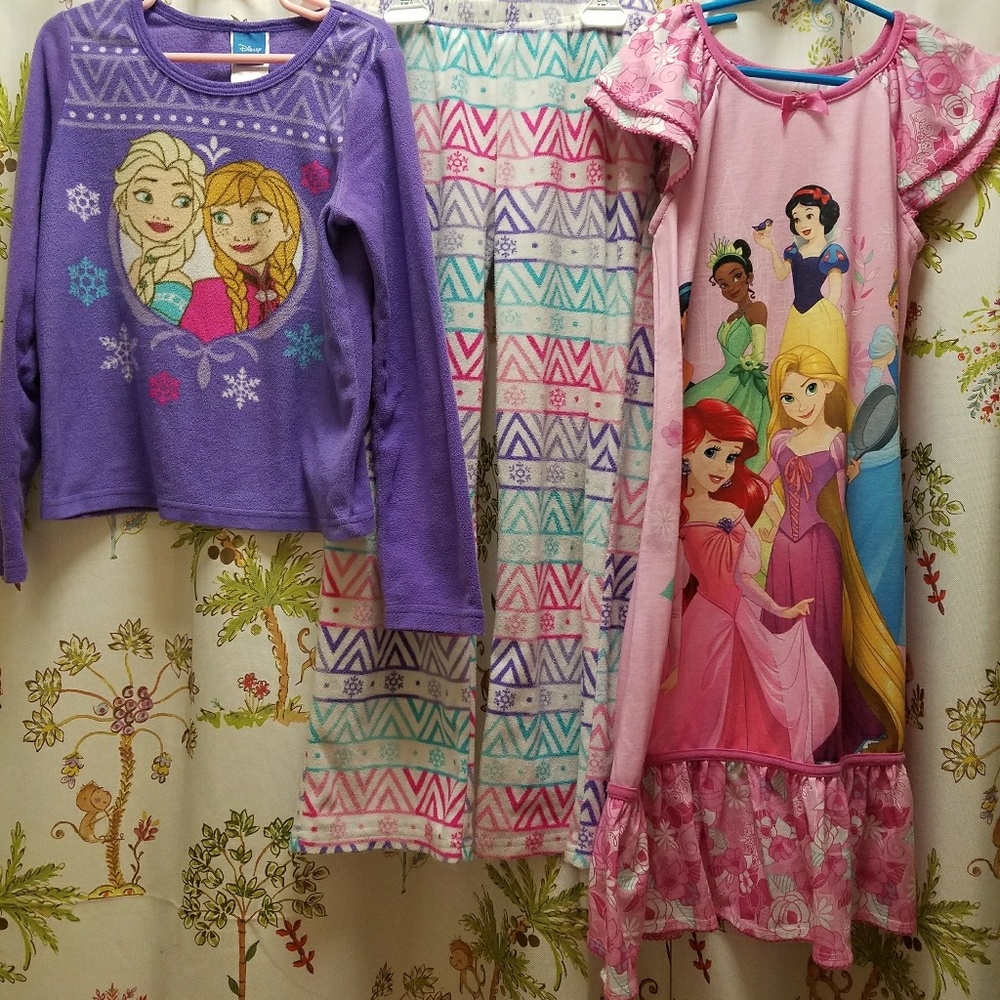 2 pair of Girls Disney pajamas